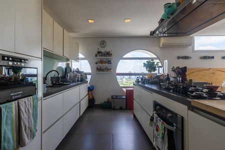 Apartamento à venda com 260m², 4 quartos e 4 vagasCozinha