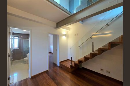Apartamento à venda com 260m², 3 quartos e 4 vagas Apartamento à venda com 260m², 3 quartos e 4 vagasCorredor