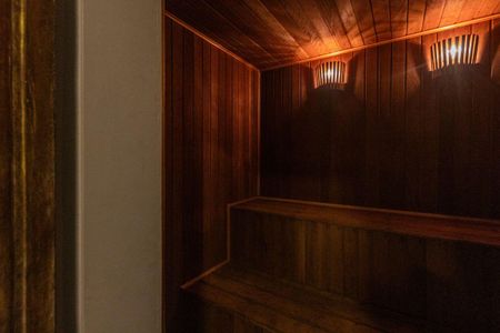 Apartamento à venda com 260m², 3 quartos e 4 vagas Apartamento à venda com 260m², 3 quartos e 4 vagasÁrea comum - Sauna
