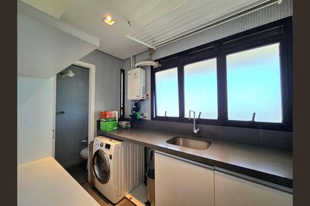 Apartamento à venda com 260m², 3 quartos e 4 vagas Apartamento à venda com 260m², 3 quartos e 4 vagasÁrea de Serviço