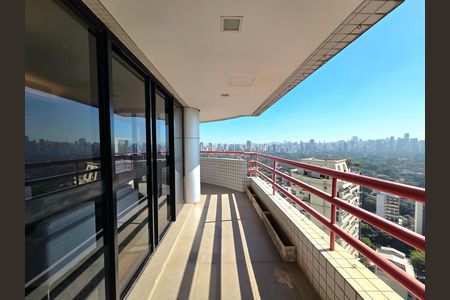 Apartamento à venda com 260m², 3 quartos e 4 vagas Apartamento à venda com 260m², 3 quartos e 4 vagasVaranda da Sala