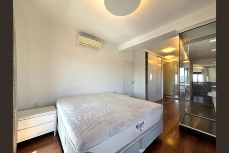 Apartamento à venda com 260m², 3 quartos e 4 vagas Apartamento à venda com 260m², 3 quartos e 4 vagasSuíte 1