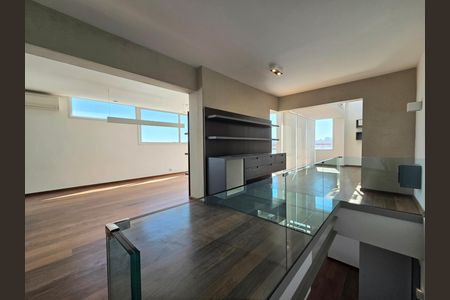 Apartamento à venda com 260m², 3 quartos e 4 vagas Apartamento à venda com 260m², 3 quartos e 4 vagasSala 2