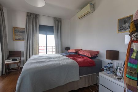 Apartamento à venda com 260m², 4 quartos e 4 vagasSuíte 1