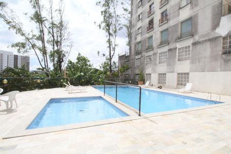Apartamento à venda com 64m², 3 quartos e 2 vagasÁrea comum - Piscina
