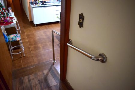 Corredor de casa para alugar com 2 quartos, 112m² em Vila Tiberio, Ribeirão Preto