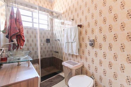 Casa para alugar com 500m², 6 quartos e 10 vagas Casa para alugar com 500m², 6 quartos e 10 vagasBanheiro