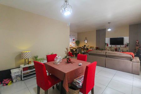 Sala de casa à venda com 6 quartos, 500m² em Vila Ema, São Paulo