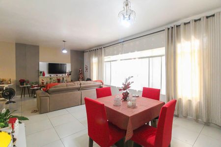 Sala de casa à venda com 6 quartos, 500m² em Vila Ema, São Paulo