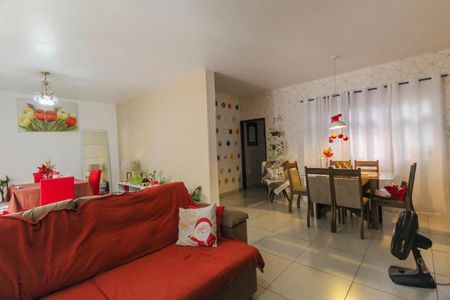 Casa para alugar com 500m², 6 quartos e 10 vagas Casa para alugar com 500m², 6 quartos e 10 vagasSala