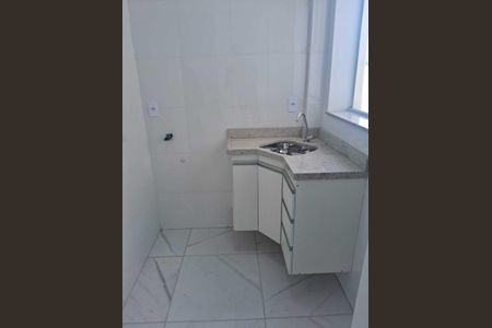 Cozinha de apartamento para alugar com 2 quartos, 55m² em Pilares, Rio de Janeiro