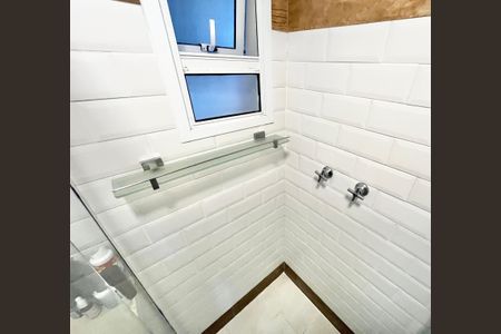 Apartamento para alugar com 106m², 2 quartos e 1 vaga Apartamento para alugar com 106m², 2 quartos e 1 vagaBanheiro