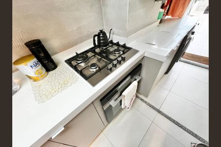 Apartamento para alugar com 106m², 2 quartos e 1 vaga Apartamento para alugar com 106m², 2 quartos e 1 vagaCozinha