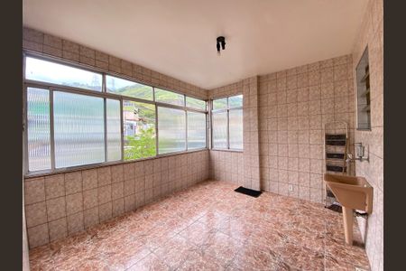 Apartamento à venda com 72m², 3 quartos e 1 vagaÁrea de Serviço