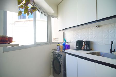 Apartamento à venda com 67m², 2 quartos e 1 vagaÁrea de Serviço