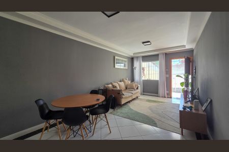 Sala de casa para alugar com 3 quartos, 110m² em Vila Isa, São Paulo