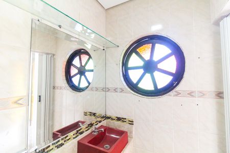 Casa à venda com 125m², 4 quartos e 2 vagasBanheiro da Suíte