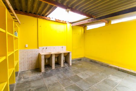 Casa à venda com 125m², 4 quartos e 2 vagasLavanderia