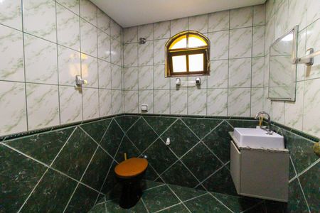 Casa à venda com 125m², 4 quartos e 2 vagasBanheiro 3