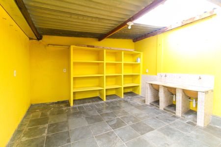 Casa à venda com 125m², 4 quartos e 2 vagasLavanderia