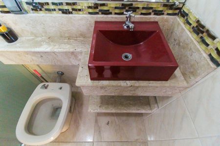 Casa à venda com 125m², 4 quartos e 2 vagasBanheiro da Suíte