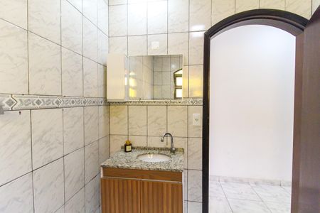 Casa à venda com 125m², 4 quartos e 2 vagasBanheiro 2