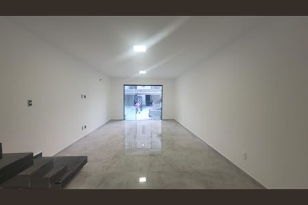 Casa de Condomínio à venda com 3 quartos, 160m² em Vargem Pequena, Rio de Janeiro