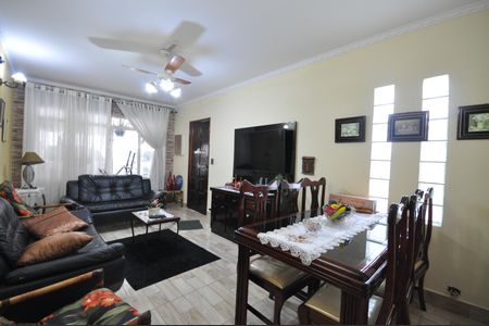 Sala de casa à venda com 3 quartos, 125m² em Parque Edu Chaves, São Paulo