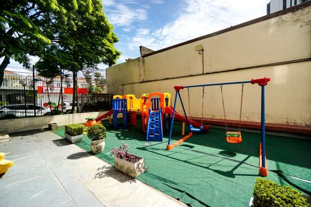 Apartamento para alugar com 78m², 3 quartos e sem vagaPlayground