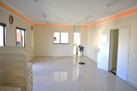 Apartamento para alugar com 64m², 2 quartos e 1 vagaÁrea comum - Salão de festas