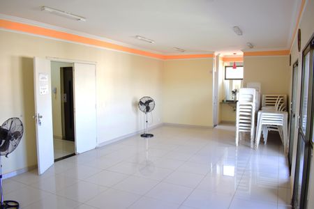 Apartamento para alugar com 64m², 2 quartos e 1 vagaÁrea comum - Salão de festas