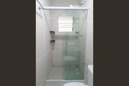 Casa para alugar com 80m², 2 quartos e 1 vaga Casa para alugar com 80m², 2 quartos e 1 vagaBanheiro da Suíte