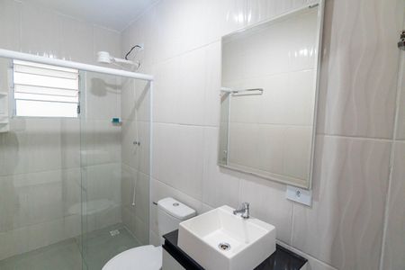 Casa para alugar com 80m², 2 quartos e 1 vaga Casa para alugar com 80m², 2 quartos e 1 vagaBanheiro Social