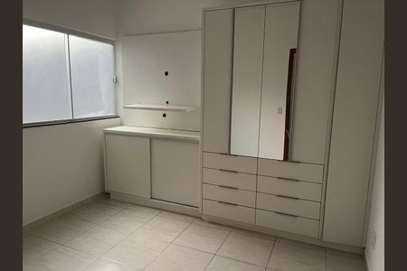 Quarto de casa para alugar com 2 quartos, 125m² em Loteamento Alphaville Residencial, Goiânia