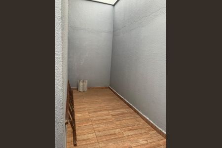 Área externa de casa para alugar com 2 quartos, 125m² em Loteamento Alphaville Residencial, Goiânia