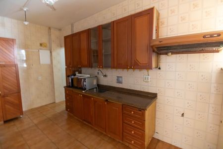 Apartamento para alugar com 120m², 3 quartos e sem vagaCozinha