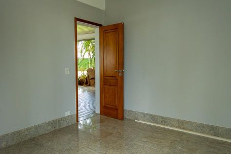 Casa de condomínio para alugar com 640m², 5 quartos e 6 vagas Casa de condomínio para alugar com 640m², 5 quartos e 6 vagasSala de apoio Piscina