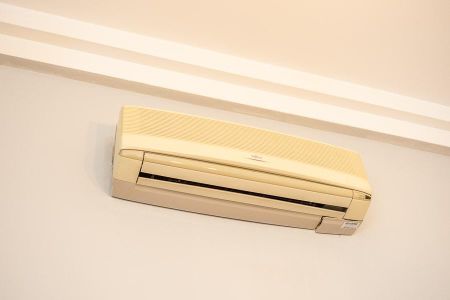 Casa de condomínio para alugar com 640m², 5 quartos e 6 vagas Casa de condomínio para alugar com 640m², 5 quartos e 6 vagasDetalhe Suíte 5-Ar condicionado