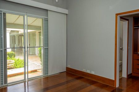 Casa de condomínio para alugar com 640m², 5 quartos e 6 vagas Casa de condomínio para alugar com 640m², 5 quartos e 6 vagasSuite 1