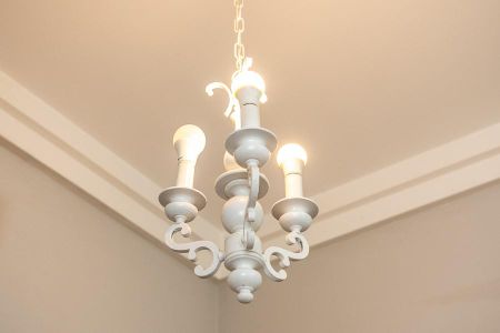 Casa de condomínio para alugar com 640m², 5 quartos e 6 vagas Casa de condomínio para alugar com 640m², 5 quartos e 6 vagasDetalhe Suíte 5-Lustres