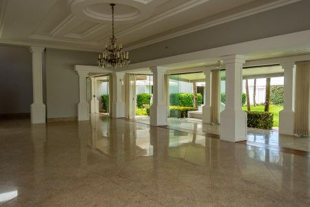 Casa de condomínio para alugar com 640m², 5 quartos e 6 vagas Casa de condomínio para alugar com 640m², 5 quartos e 6 vagasSala
