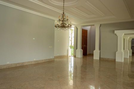 Casa de condomínio para alugar com 640m², 5 quartos e 6 vagas Casa de condomínio para alugar com 640m², 5 quartos e 6 vagasSala