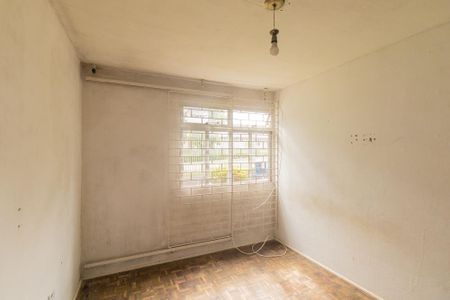 Quarto 2 de apartamento para alugar com 2 quartos, 54m² em Sítio Cercado, Curitiba