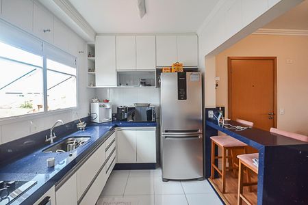 Apartamento à venda com 70m², 3 quartos e 2 vagasCozinha