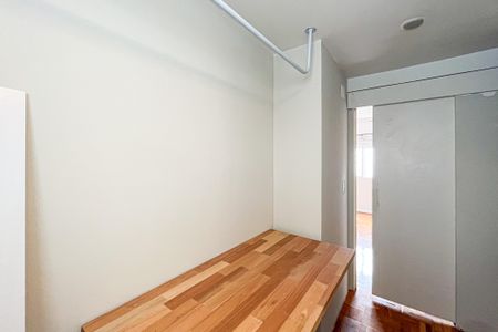 Apartamento para alugar com 105m², 2 quartos e 1 vagaCloset da suíte