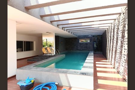 Studio para alugar com 30m², 1 quarto e 1 vagaPiscina coberta