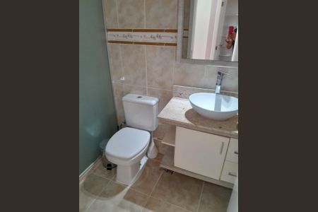 Banheiro 2 de casa para alugar com 2 quartos, 120m² em Morro Santana, Porto Alegre