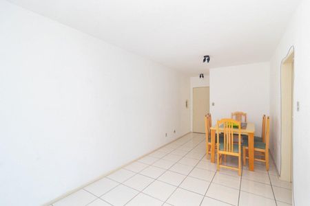 Sala  de apartamento para alugar com 2 quartos, 62m² em Medianeira, Porto Alegre