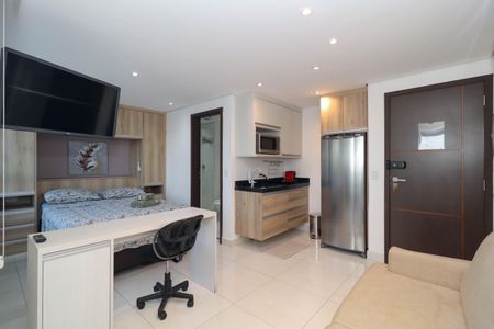 Studio de kitnet/studio para alugar com 1 quarto, 30m² em Pinheiros, São Paulo