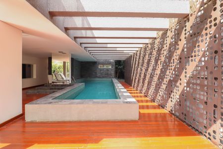 Studio para alugar com 30m², 1 quarto e 1 vaga Studio para alugar com 30m², 1 quarto e 1 vagaPiscina